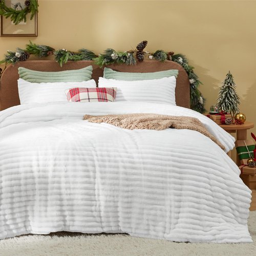Bedsure Queen Comforter Set - GentleSoft™ 3 Pieces Fluffy Double-Side Fleece Comforter Set, Cozy Striped Room Decor Aesthetic, Luxury Bright White Bedding Queen Size with 2 Pillowcases, 90x90 Inches
