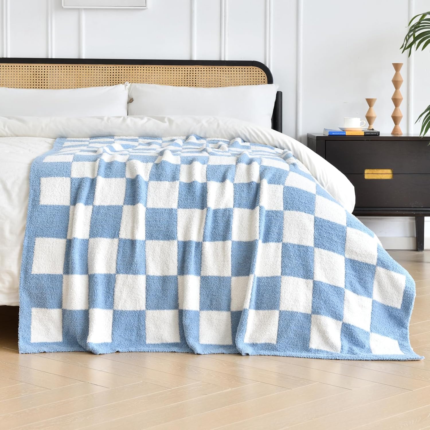 Skiennix Checkered Knitted Throw Blanket - Cozy Soft Plaid Design for Couch & Bed | 50"x60" Blue