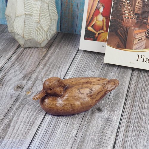 Hymmah Wooden Texture Duck Statue - Rustic Home Decor for Living Room | Boho Resin Animal Figurine