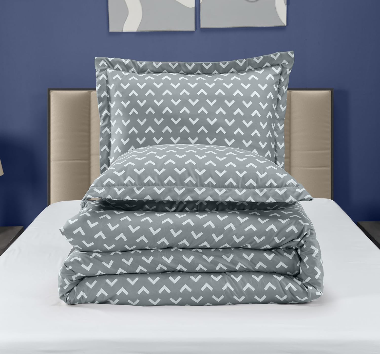 Utopia Bedding Queen Comforter Set - 3 Piece Arrow Print | Soft Down Alternative, White (88 x 88 in)