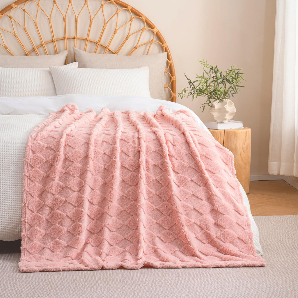 Pink Throw Blanket for Couch Sofa Bed 50x60 inches,Fleece Blankets Microfiber Flannel with Diamond Checkered Pattern Lightweight Plush Soft Cozy Gifts for Women Mom Girls,Light Pink