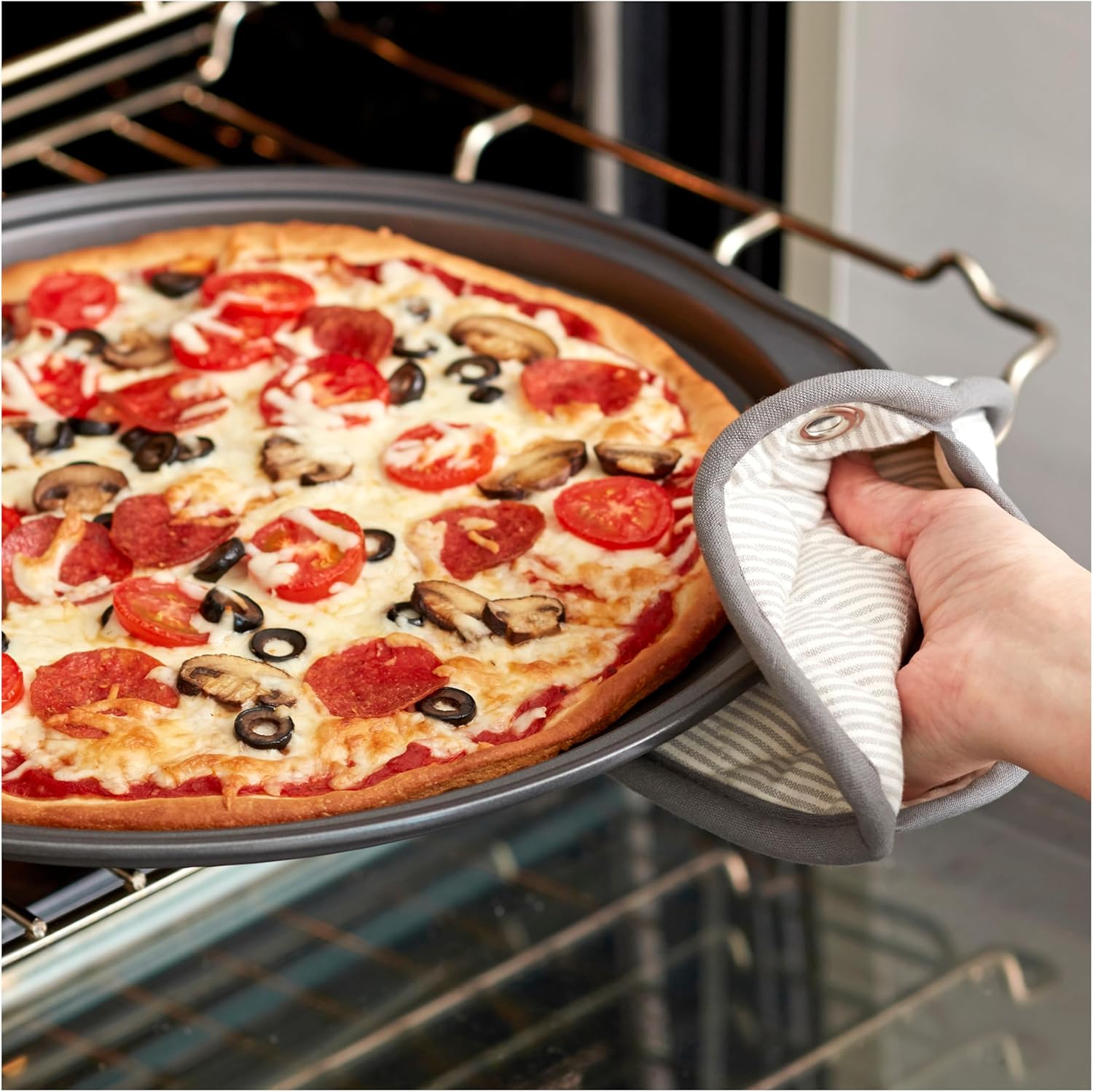 Wilton Gold Non-Stick Pizza Crisper - 14 Inch Warp-Resistant Bakeware, PFAS-Free Design