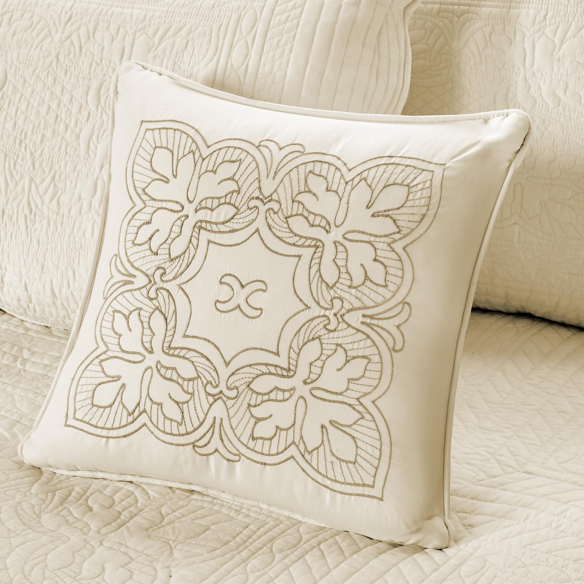 Madison Park Daybed Cover Set Damask Quilted Cover for Daybeds, All Season, Pre-washed Cotton-Filled Coastal Bedding with Scallop Edge, Shams, Bedskirt, Décor Pillows, Tuscany, Cream, 39"x75", 6 Piece
