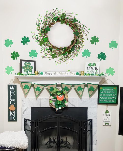 St Patricks Day Shamrock Garland Decorations with Berries Green Clover Decor for Mantel Table Fireplace Door