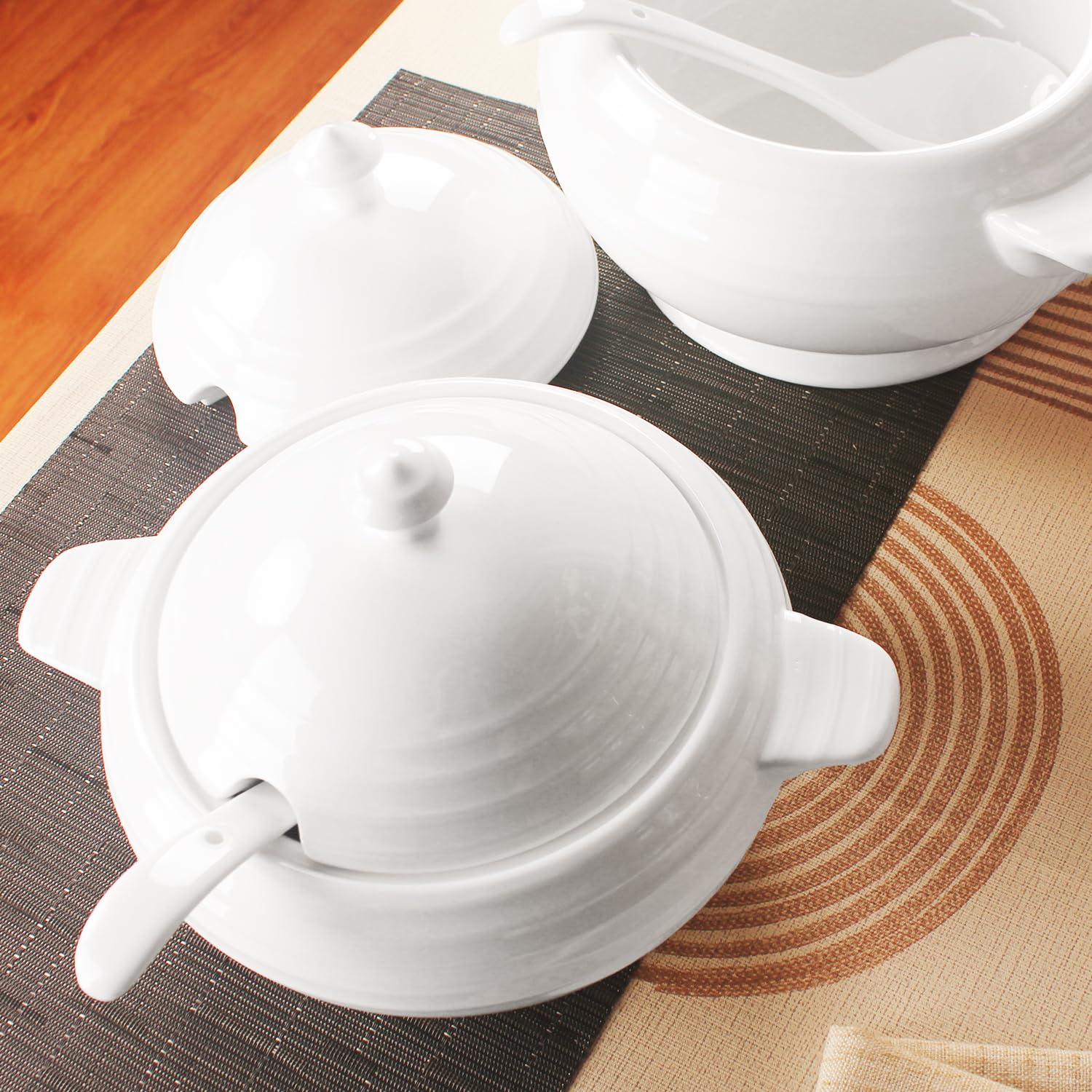 Creativity Home Casserole Dish with Serving Handles, 2.7 Qt soup Tureen With Lid and a 9.4-inch Spoon, for Dinner and Party Microwave Safe 11.6 Inch