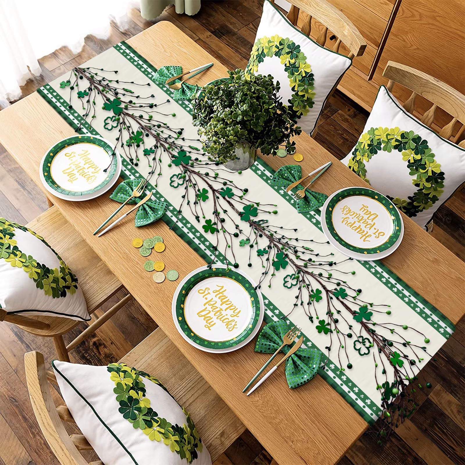 1 Pcs St Patricks Day Garland 5ft, Shamrock Garland, St Patrick's Day with Green Light, St. Patrick's Day Decorations Saint Patricks Irish Decor for Table Mantle Indoor Home