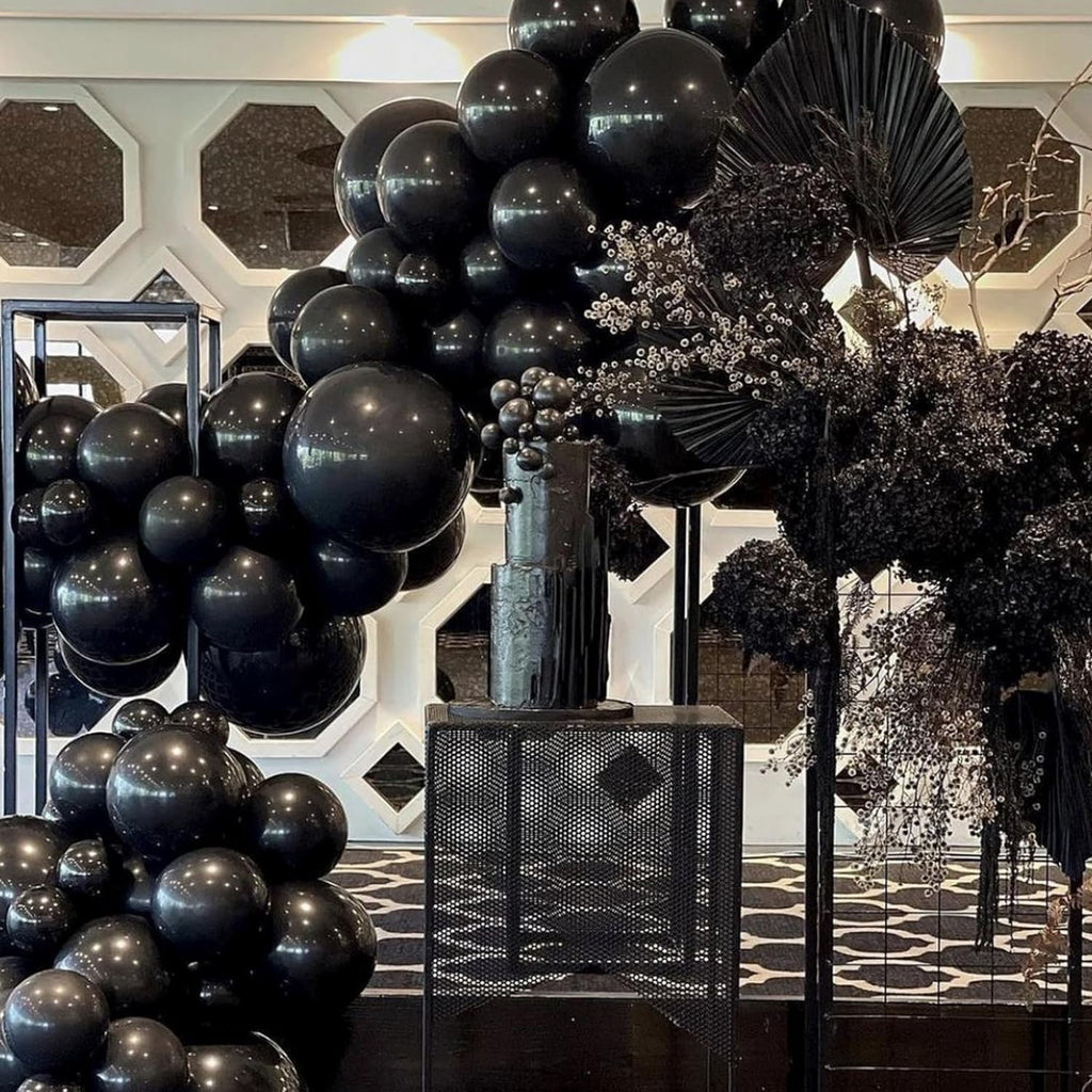 PartyWoo White & Black Balloons - 140 Pcs (18/12/10/5 Inch) for Weddings, Showers & Celebrations