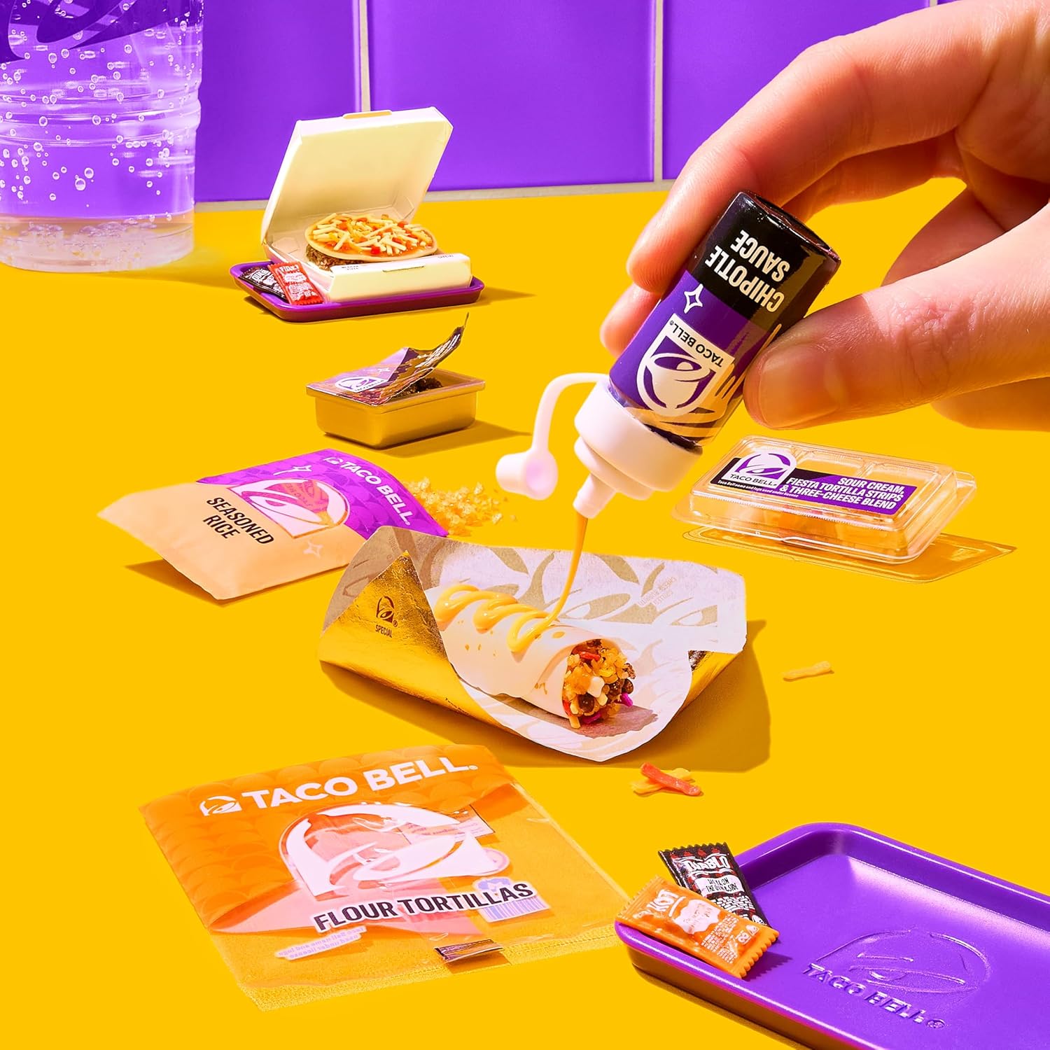MGA's Miniverse Mini Taco Bell Collectibles - DIY Resin Replicas (2 Pack) | Fun for Ages 8+