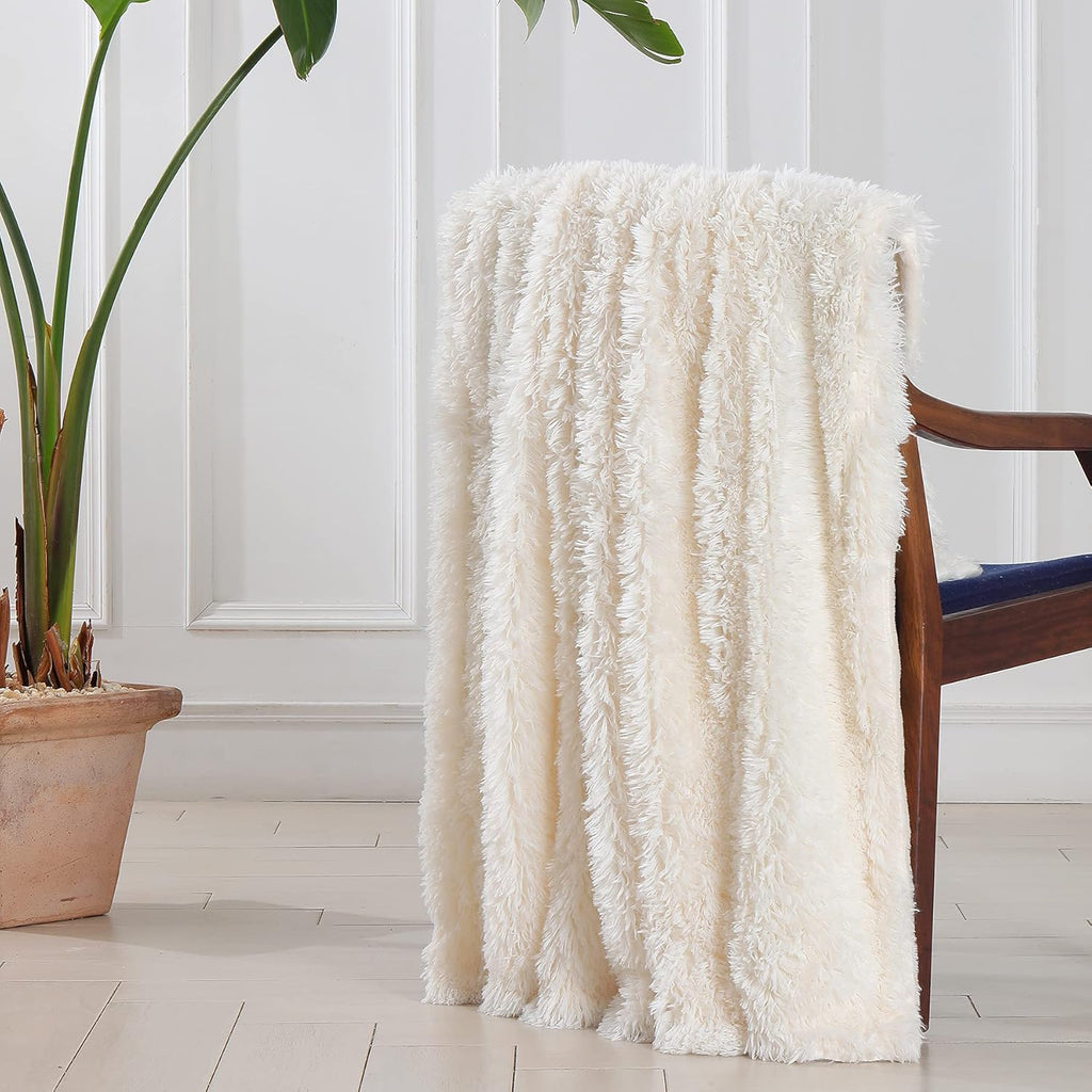 Tuddrom Faux Fur Throw Blanket - Extra Soft & Cozy Microfiber Fleece | 50" x 60", Cream White