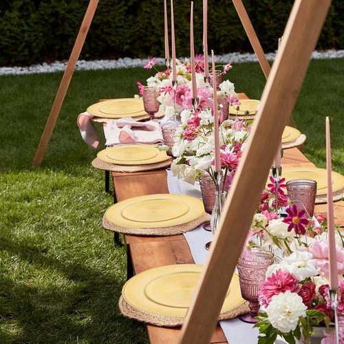 LIYH 24 Pcs Plastic Round Charger Plates 13'' Gold Charger Plates Chargers for Dinner Plate Great for Table Setting Wedding Party Decoration
