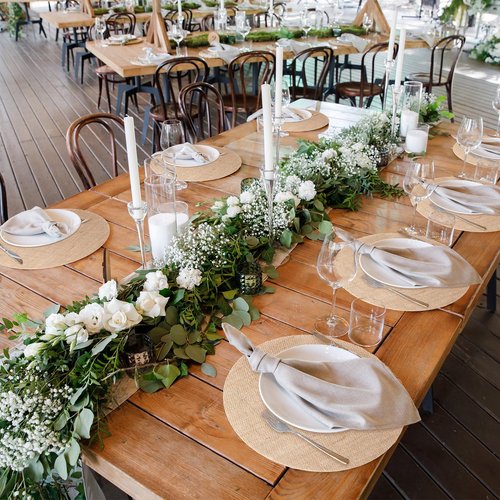 Mifoci 100 Pieces Fall Burlap Placemats, Burlap Round Reusable Placemats Brown Table Mats Circle Rustic Table Decorations for Wedding Christmas Dinner Holiday Farmhouse Supplies(11.8 Inches)