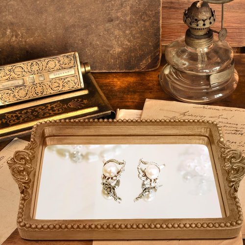 Hanna Roberts Vintage Gold Tray - Elegant Mirror Glass Base | Stylish Card Holder & Organizer (Gold)