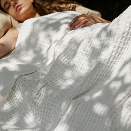 Bedsure Gentlesoft 100% Cotton Blanket - Cooling, Breathable Queen Size Waffle Weave, White, 90x90 Inches