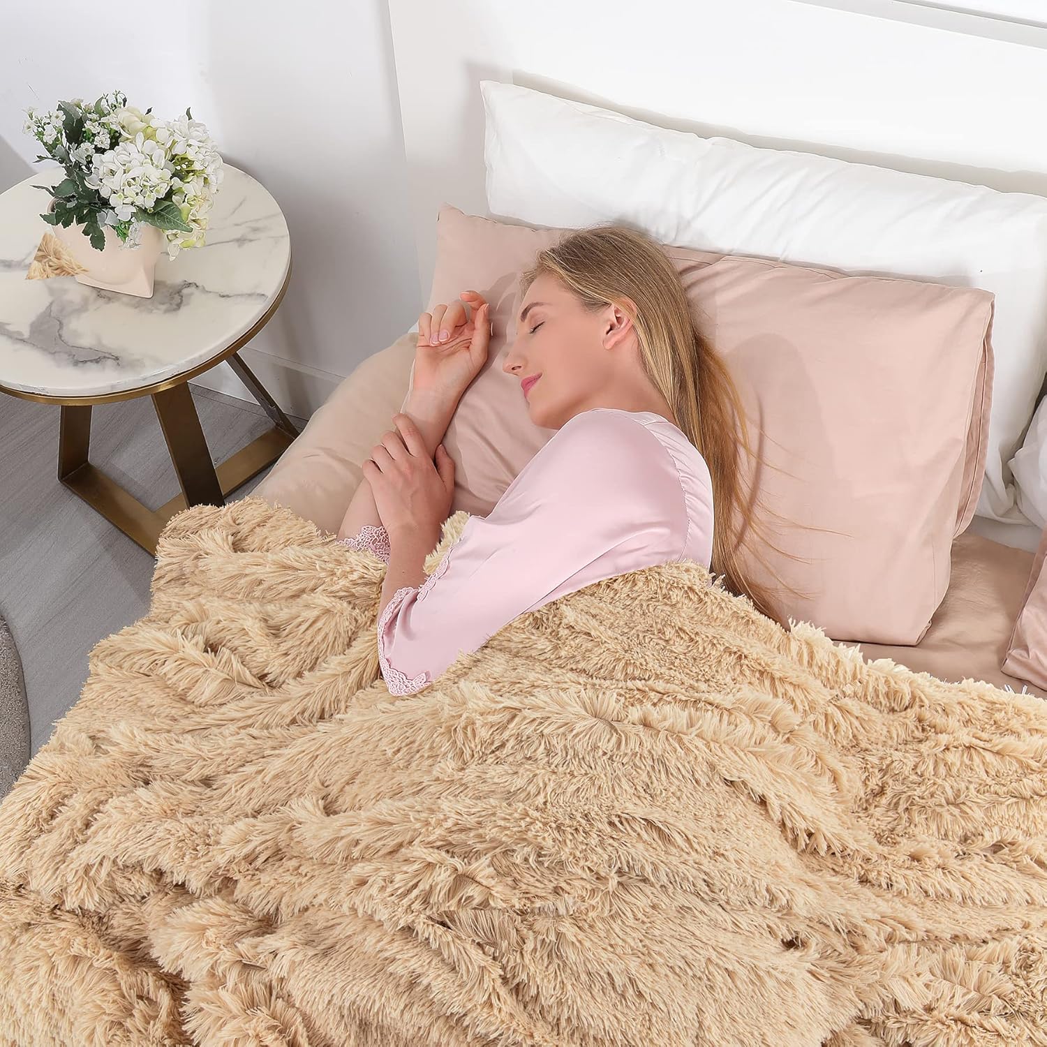 Tuddrom Faux Fur Throw Blanket - Extra Soft & Cozy Reversible Design | 50"x60" - Apricot Color