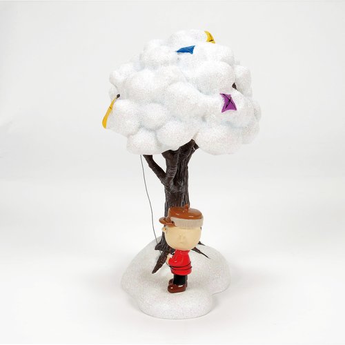 Department 56 Peanuts Village Accessories Charlie Brown and the Kite Eating Tree Figurine, 6.9 Inch, Multicolor