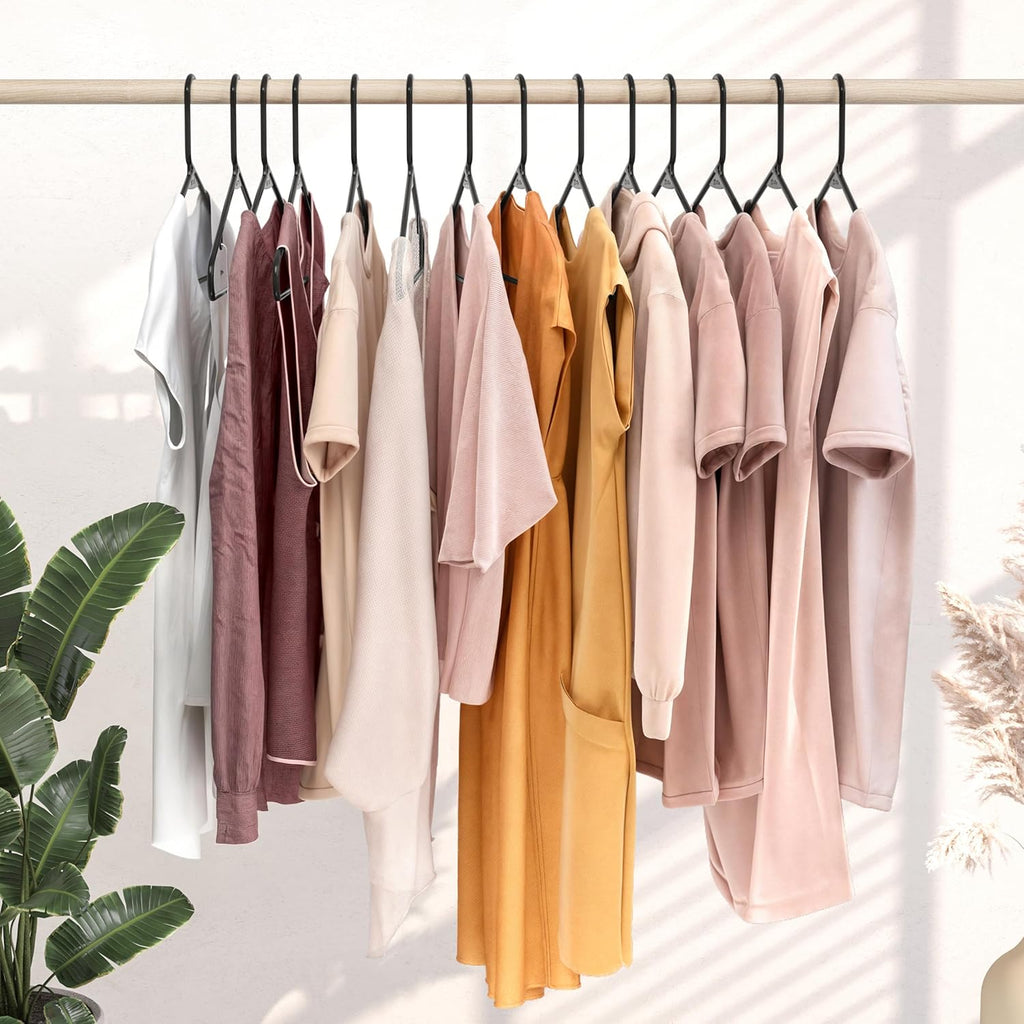 Plastic Hangers 20 Pack Black - Space-Saving Clothes Hangers for Closet Organization