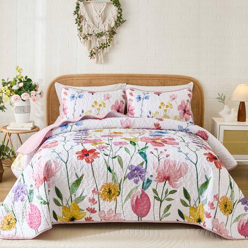 Anibedding Queen Quilt Set, Reversible Pink Floral Bedspread Soft Microfiber Lightweight Queen Size Quilt Bedding Sets Flower Coverlet for All Season(Queen, 96"x90")