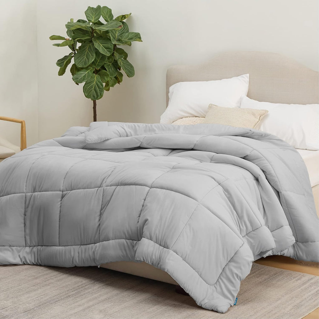 Bedsure Comforter Duvet Insert - All-Season Twin Size Quilted Bedding, GentleSoft Down Alternative, Light Grey 88 x 68 Inches