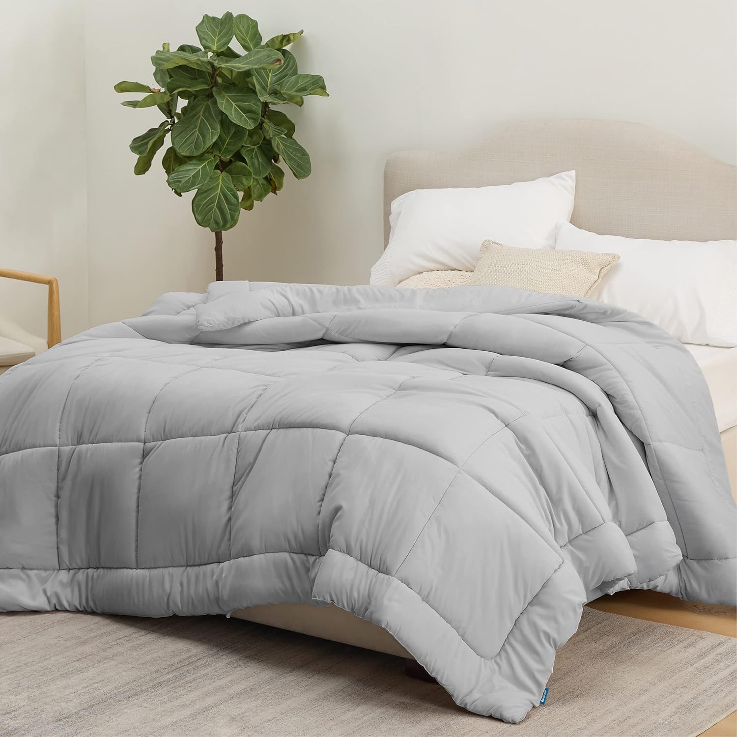 Bedsure Comforter Duvet Insert - All-Season Twin Size Quilted Bedding, GentleSoft Down Alternative, Light Grey 88 x 68 Inches