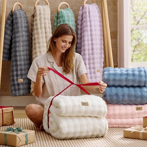 Bedsure 3D Fleece Bubble Blanket - GentleSoft White Spring Throw for Couch & Sofa Decor | Lightweight 50"×60" Cozy Gift