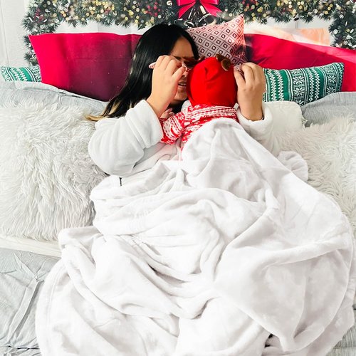 Bedsure GentleSoft Fleece Blanket - California King White | Lightweight Plush Cozy 102x96 Inches