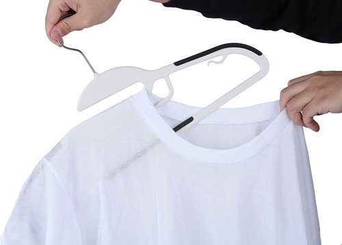 Finnhomy Heavy Duty Plastic Hangers - Non-Slip Pads & Space Saving Design | 50 Pack, White
