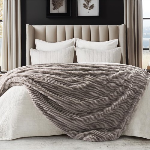 EVERGRACEHOME Ultra Soft Faux Fur Throw Blanket for Couch, Luxury Sculpted Texture Faux Rabbit Fur Blanket for Bed, Fluffy Thick Plush Warm Fuzzy Throw, 920GSM (Taupe, 60''x80'')