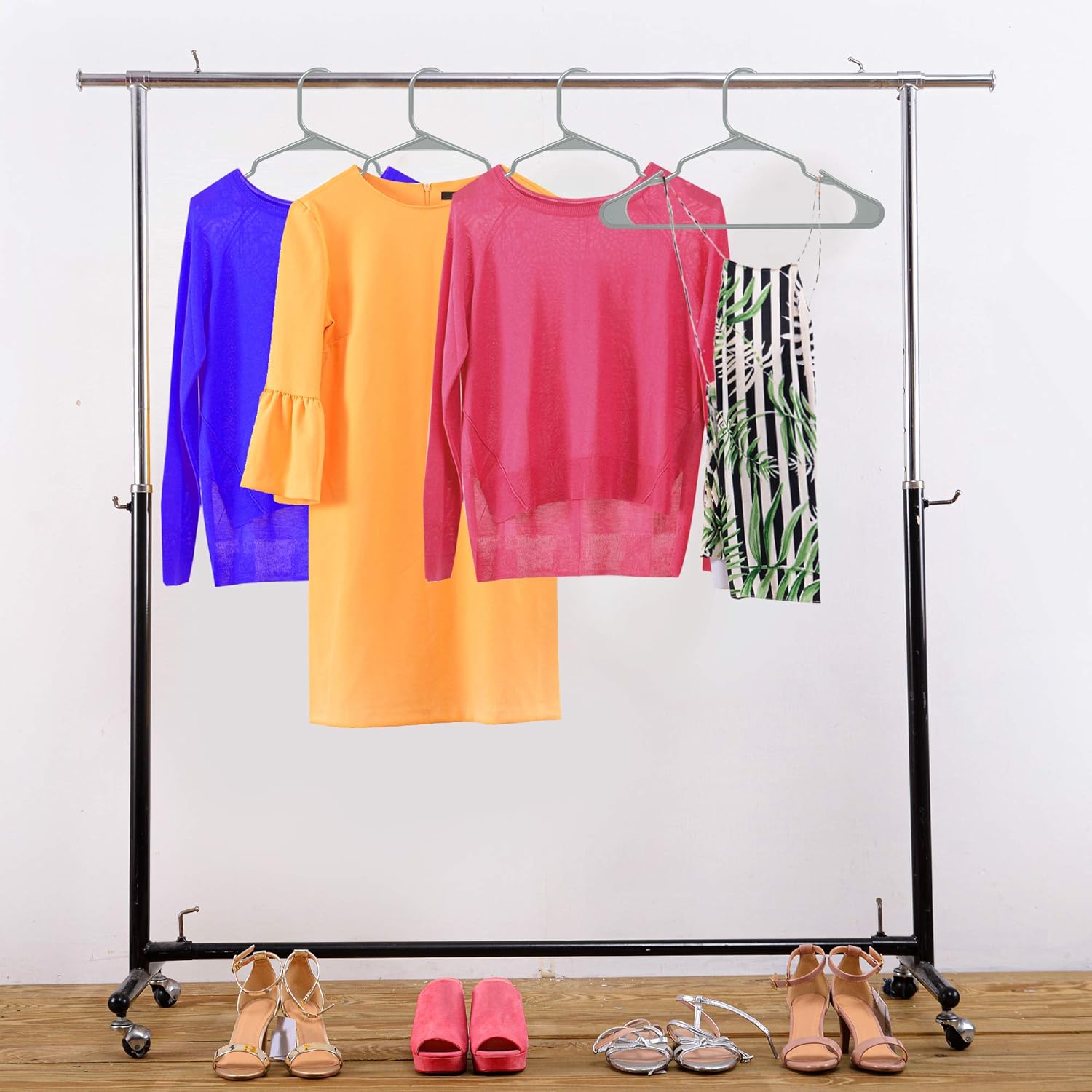 Utopia Home Plastic Hangers 50 Pack - Durable Space-Saving Clothes Organizers - Essential for Shirts, Pants & Coats (Grey)