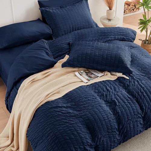 HYMOKEGE Queen Comforter Set - Lightweight 3-Piece Bedding Set with Soft Down Alternative - Navy Blue