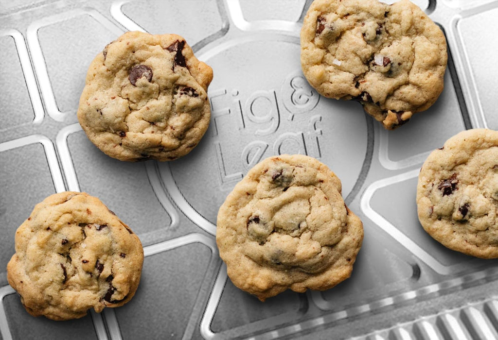 Skiennix Disposable Aluminum Foil Baking Sheets - Heavy Duty Nonstick 1/4 Size Cookie Trays | 12.8” x 8.9” (25 Pack)