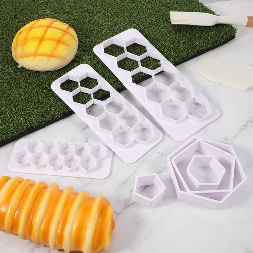 Bewudy 7 PCS Football Cookie Cutter, Hexagon Cookie Cutter Football Mold DIY Cake Decoration Soccer Cake Fondant Baking Molds Geometric Multipurpose Cutters for Baking Biscuit and Sandwiches