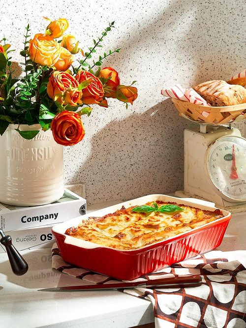 DOWAN 9x13-Inch Deep Casserole Baking Dish - 135 oz Ceramic Pan with Handles, Oven Safe, Red