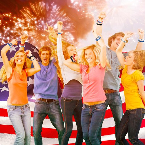 Moon Boat 144PCS 4th/Fourth of July Accessories Party Favors: Patriotic Silicone Rubber Bracelets Bulk USA Flag Wristbands American Memorial Day Decorations Gifts Supplies
