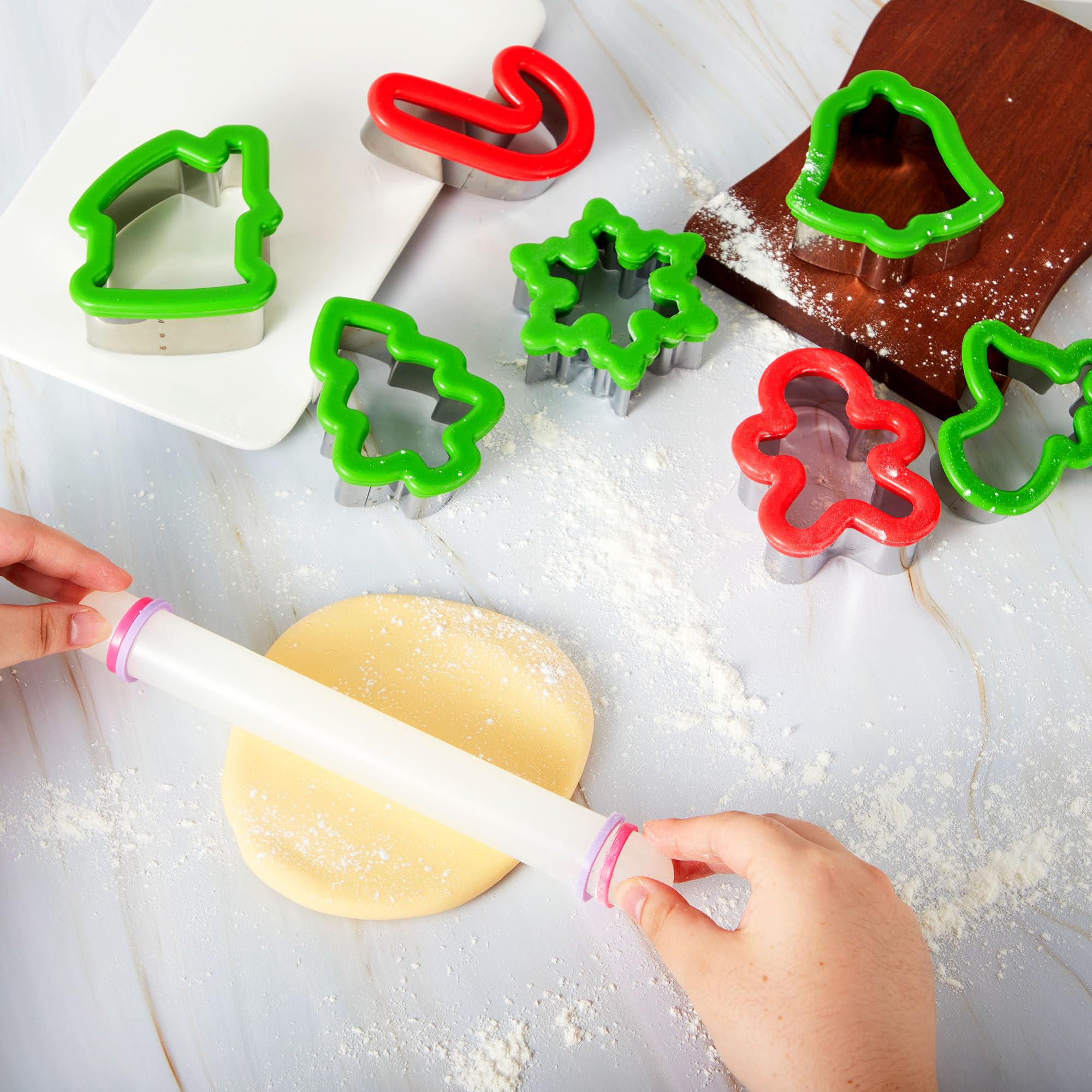 JOYIN 13 PCS Christmas Cookie Cutters in Stainless Steel with 3.5í plus Grip and a Rolling Pin for Xmas Holiday Party Baking Supplies, Snowflake, Gingerbread Cookies Mold and Baking Gift