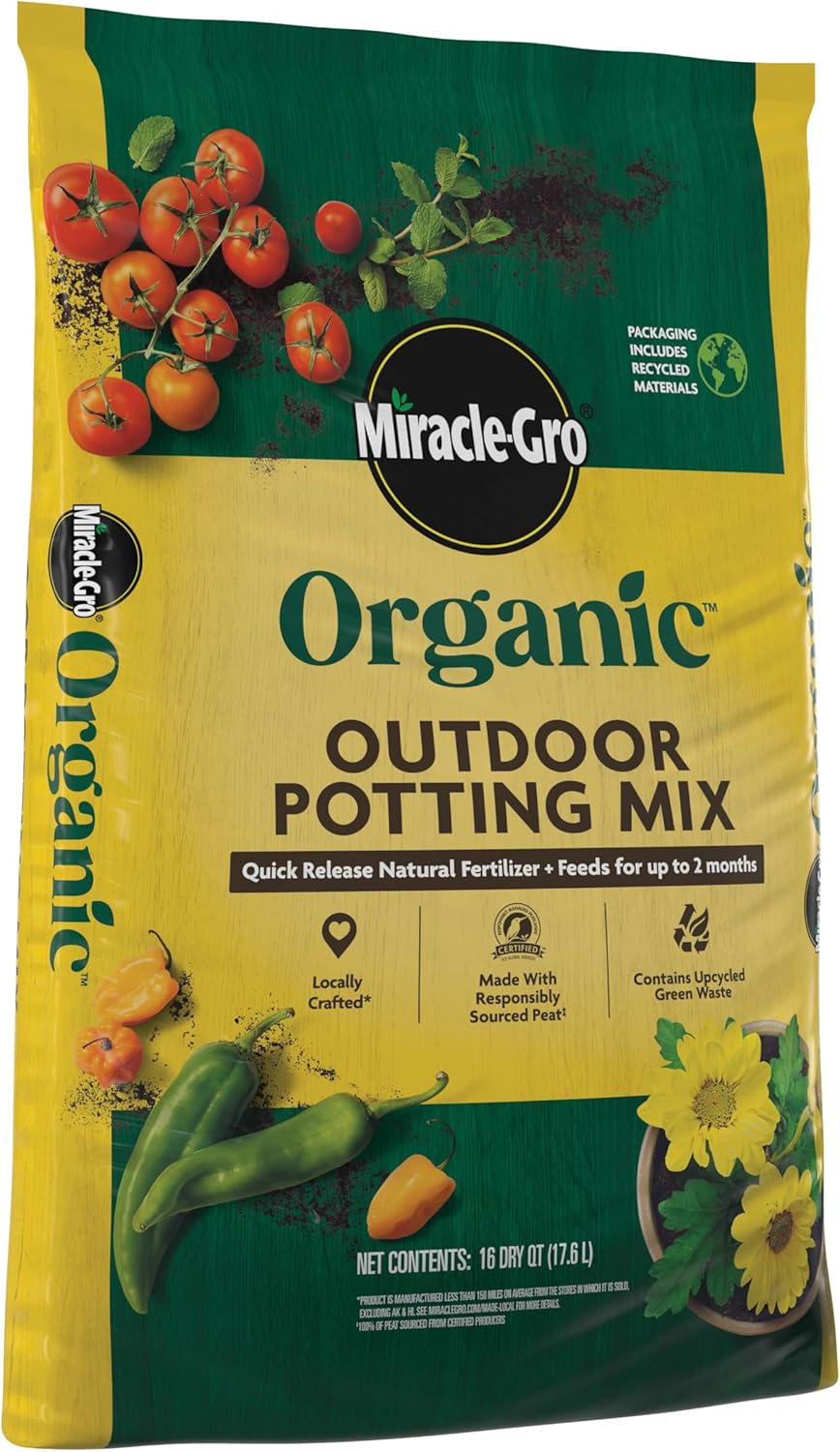 Miracle-Gro Organic Outdoor Potting Mix - Quick-Release Fertilizer for Container Plants | 16 Qt.