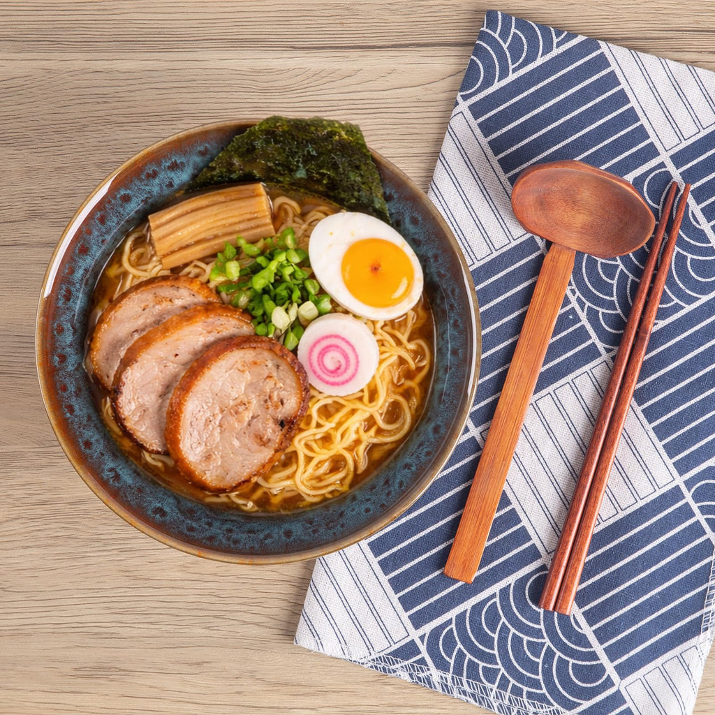 Tacuhy 40oz Japanese Ceramic Ramen Bowl Set of 2 with Chopsticks and Spoons for Pho Udon Asian Soup Noodles (Peacock Tail)