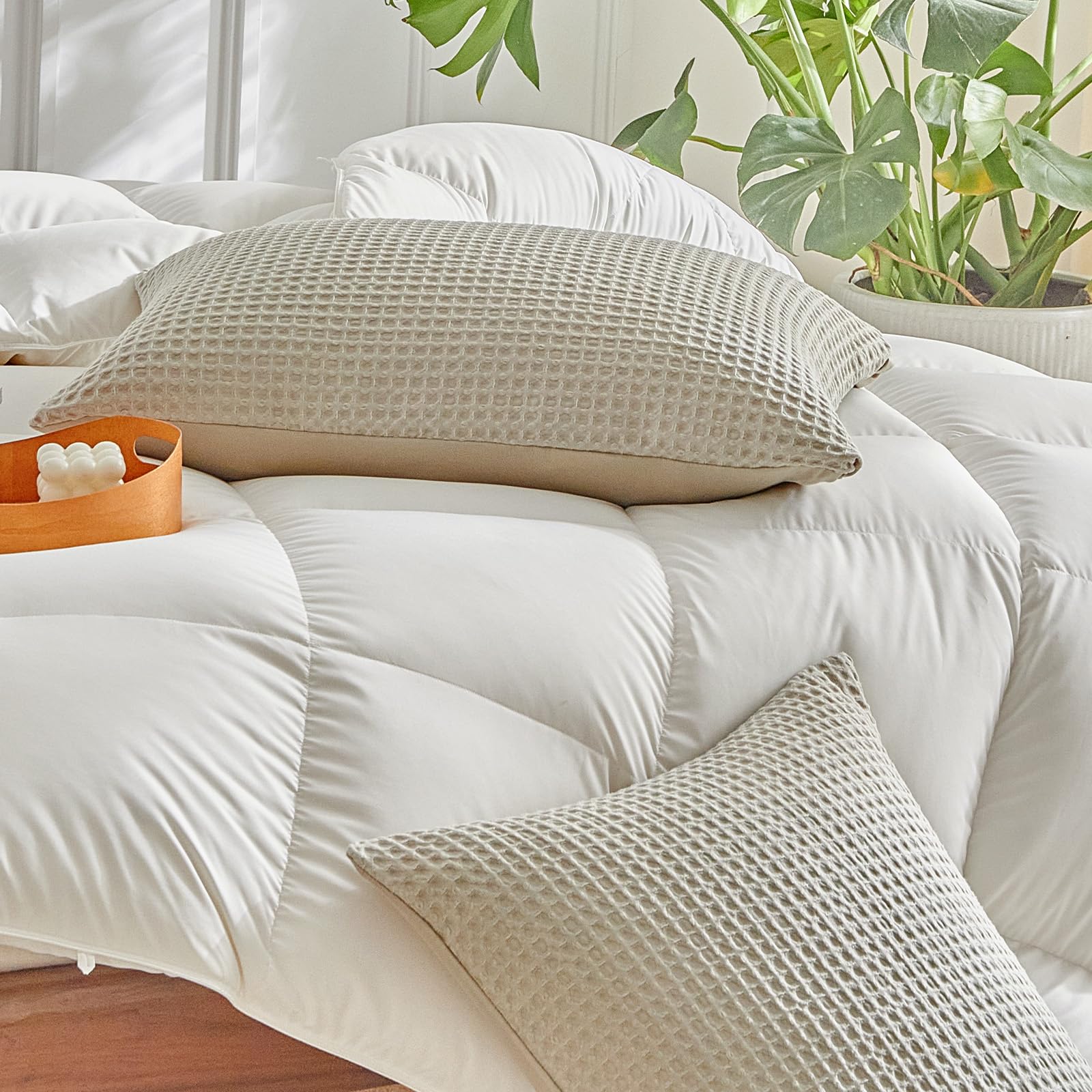 WARMDERN Waffle Weave Pillowcases Standard Size 2 Pack Pillow Cases Soft Microfiber Pillow Case Covers Set of 2 Boho Woven Textured Pillowcase with Envelope Closure(Khaki, Standard, 20x26 Inches)