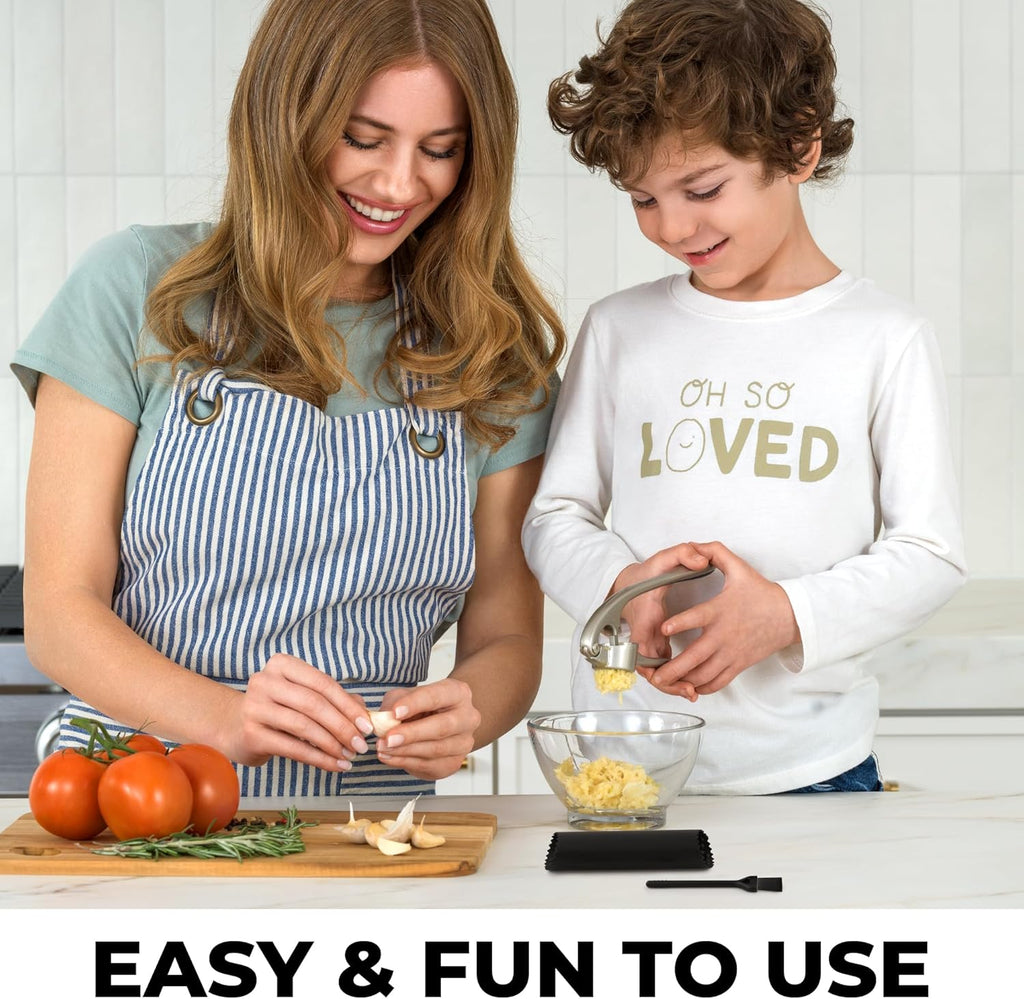 Zulay Kitchen Garlic Press Set - Rust-Proof Professional Mincer with Ergonomic Handle & Silicone Peeler (Silver)