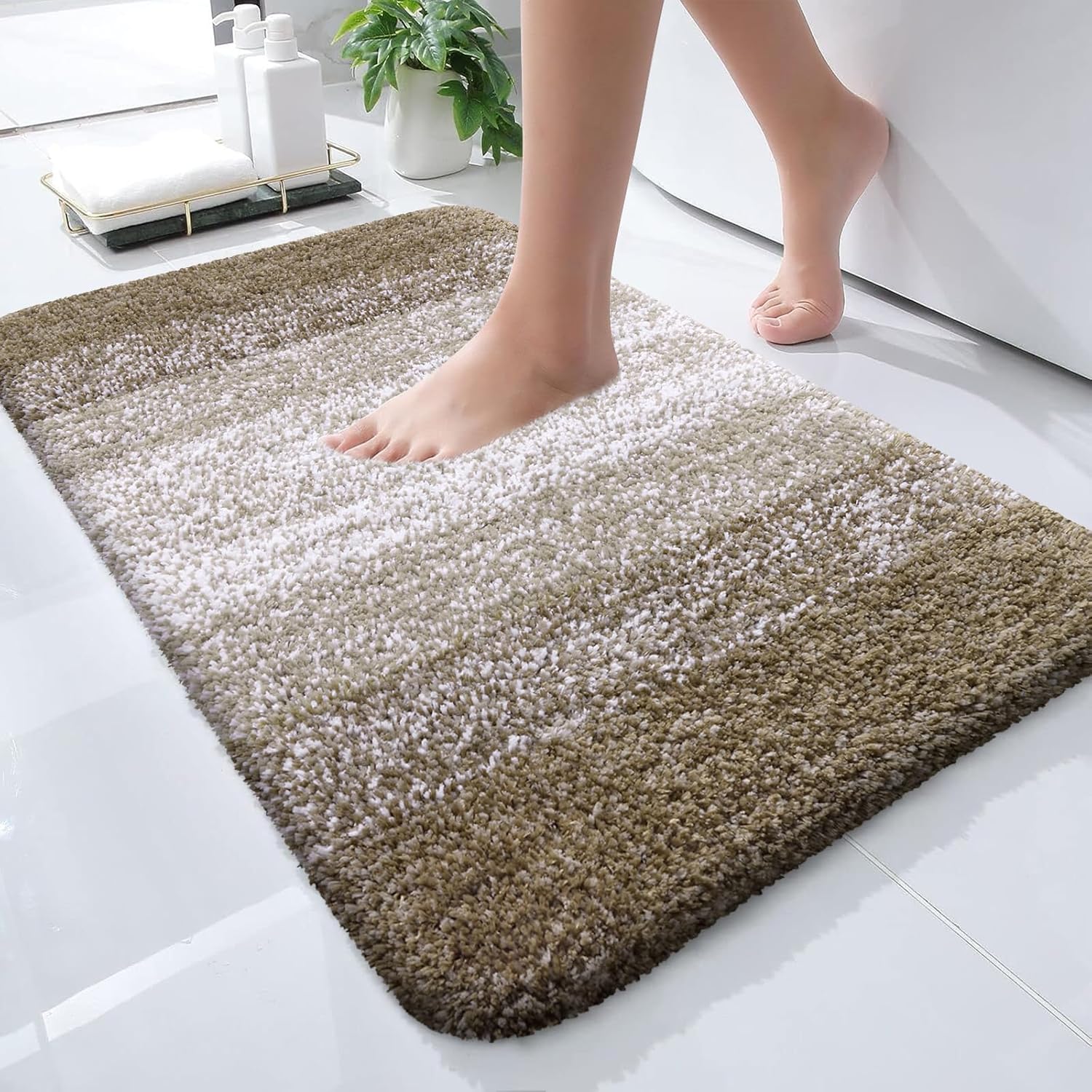 OLANLY Bath Rugs Mat - Extra Soft Microfiber, Quick Dry, Machine Washable | 24x16 Coffee Color
