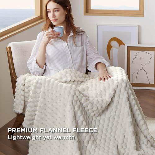 Bedsure Off White Throw Blanket - Fluffy Plush 350GSM Fleece for Couch & Bed | Cozy 50x60 Inches Gift for Women & Girls