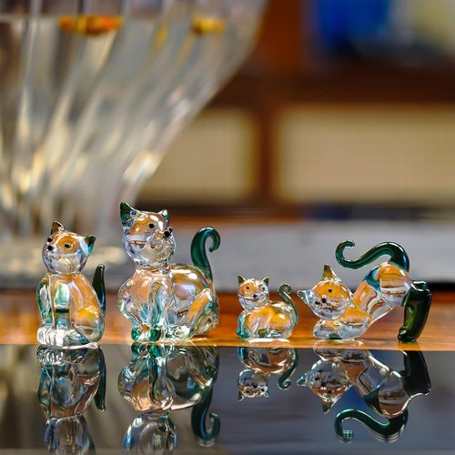 HDCRYSTALGIFTS Blown Glass Cat Figurines - 4-Pack Emerald Green Crystal Kittens for Home Decor & Gifts