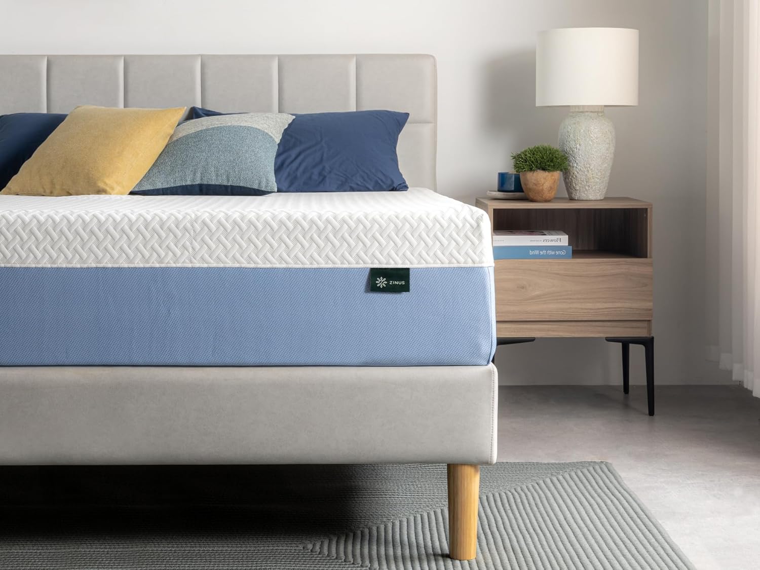 Zinus 12 Inch Queen Memory Foam Mattress - Cooling Comfort, Fiberglass-Free, Medium Feel, Safe Materials