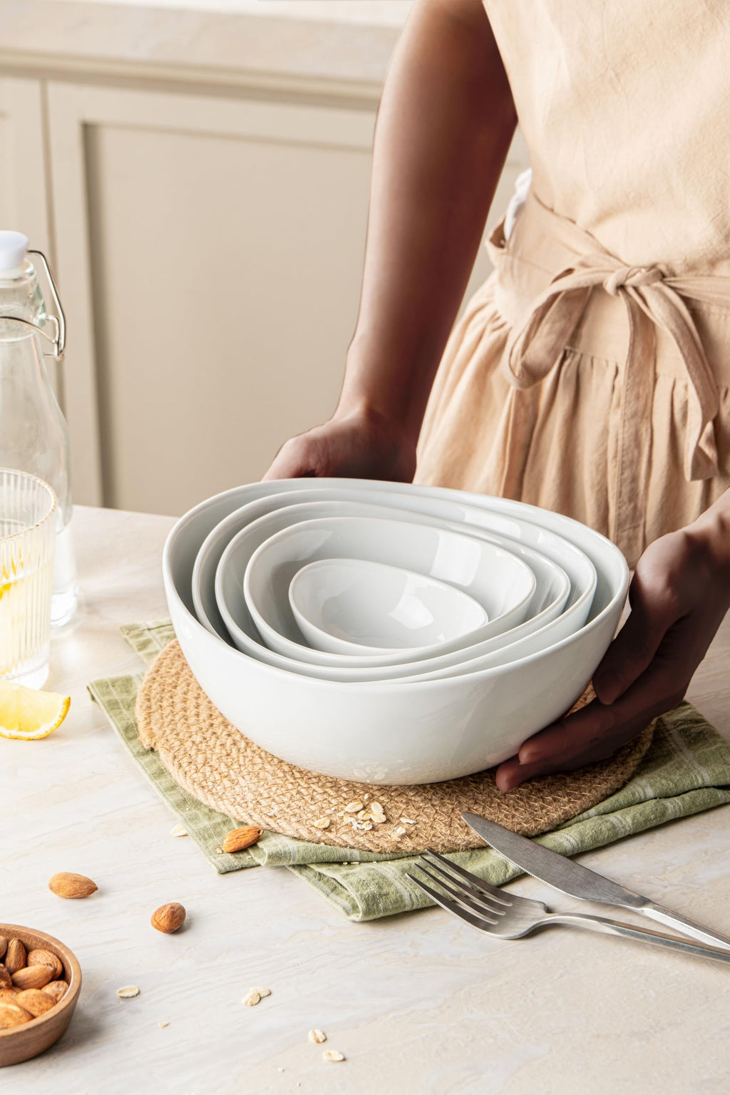 Familywood Porcelain Serving Bowls set for Entertaining, 3-11-20-32-50 Ounce, Scratch Resistant, 5 Piece Serving Bowl Set, Prep Salad Bowls for Christmas Thanksgiving, Dishwasher Safe, Pure White