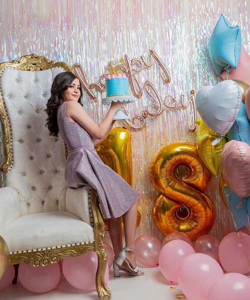 Gold Number 18 Balloon - 40 Inch Metallic Decoration for 18th Birthday Parties | Perfect for Girls & Boys