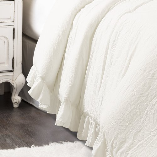 Lush Decor Reyna Ruffle Comforter Set - 3 Piece Cozy Ruffled Bedding Set - Timeless Elegance and Comfort for Bedroom - California King, White