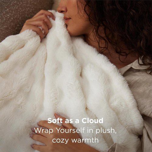 Bedsure 3D Fleece Bubble Blanket - GentleSoft White Spring Throw for Couch & Sofa Decor | Lightweight 50"×60" Cozy Gift