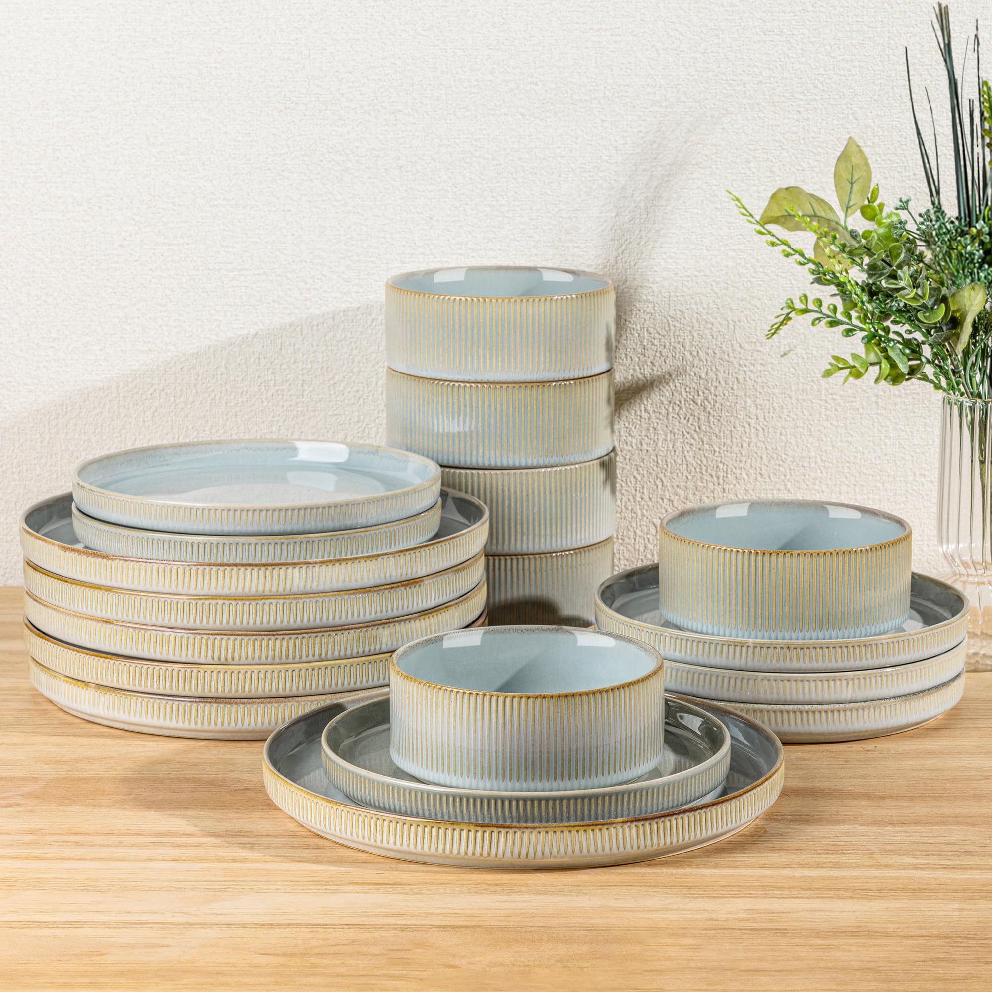 TheTerra Ceramic Dinnerware Sets for 6, 18 Pieces Porcelain Lightweight Plates and Bowls Sets, Scratch Resistant Dish Set, Oven & Microwave & Dishwasher Safe,Illusion Blue