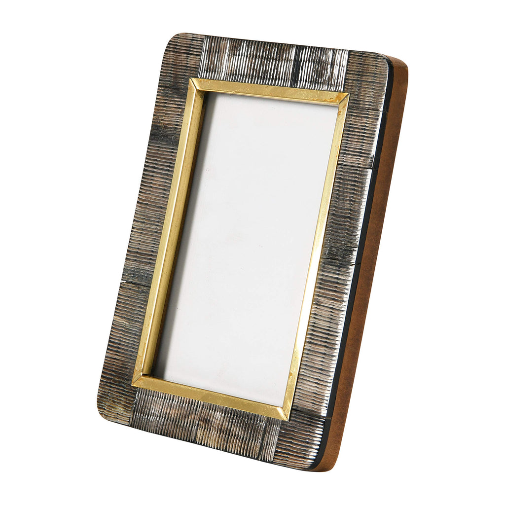 Creative Co-Op Hand-Carved Horn Photo Frame with Brass Border, Black & Natural (Holds 4" x 6" Photo)