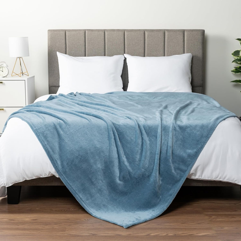 PAVILIA Dusty Blue Fleece Throw Blanket - Super Soft Flannel Sofa Blanket | Cozy 50x60" Plush Decor