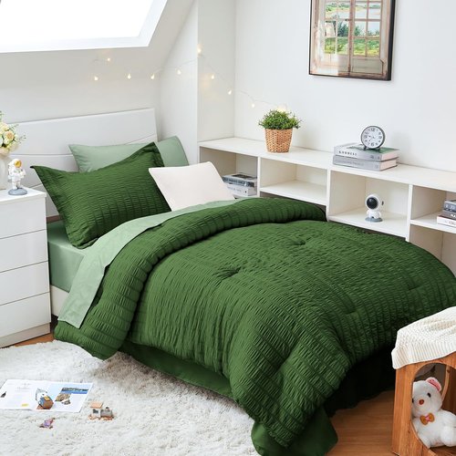 HYMOKEGE Twin XL Comforter Set - All-Season Luxury 5-Piece Bedding in Dark Green/Sage Green
